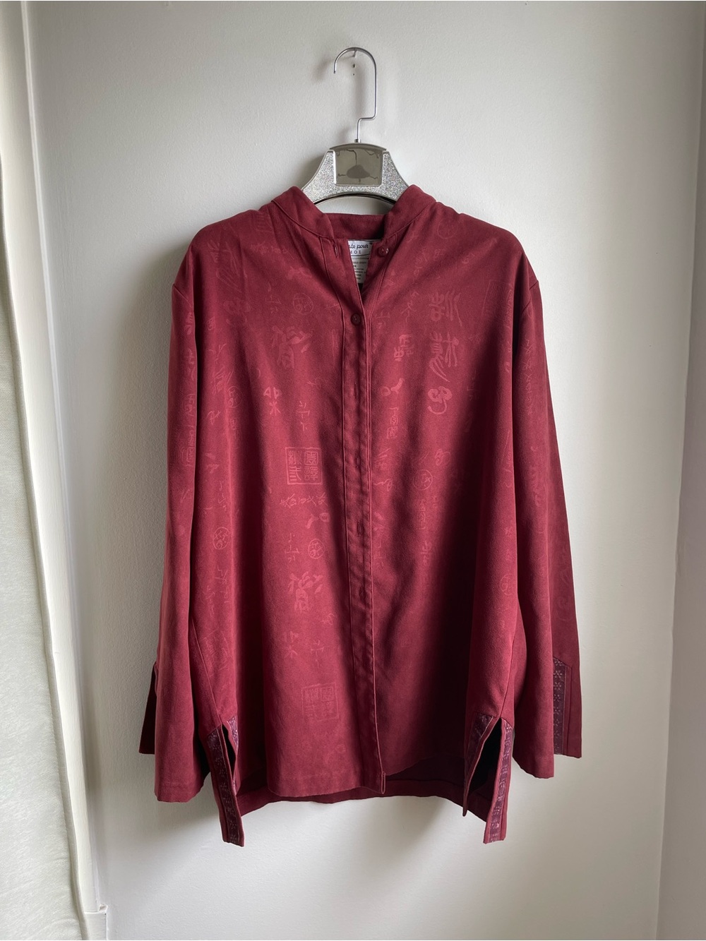 Wine Red Button-up Blouse-Suede-like w/Chinese Symbols-Long Sleeves-size 1X